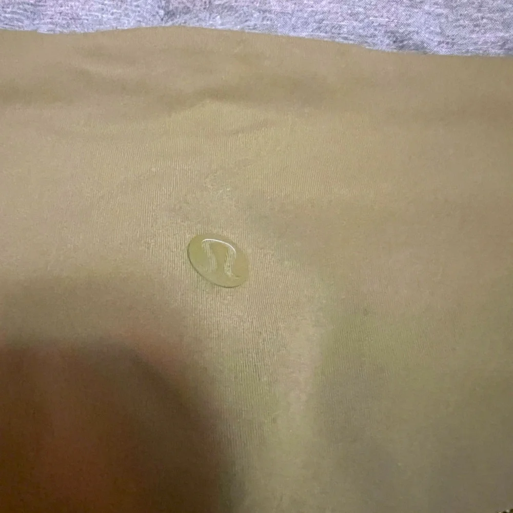Lululemon Nulu and Criss-Cross High-Rise Crop 23” size 6 - Picture 3 of 10